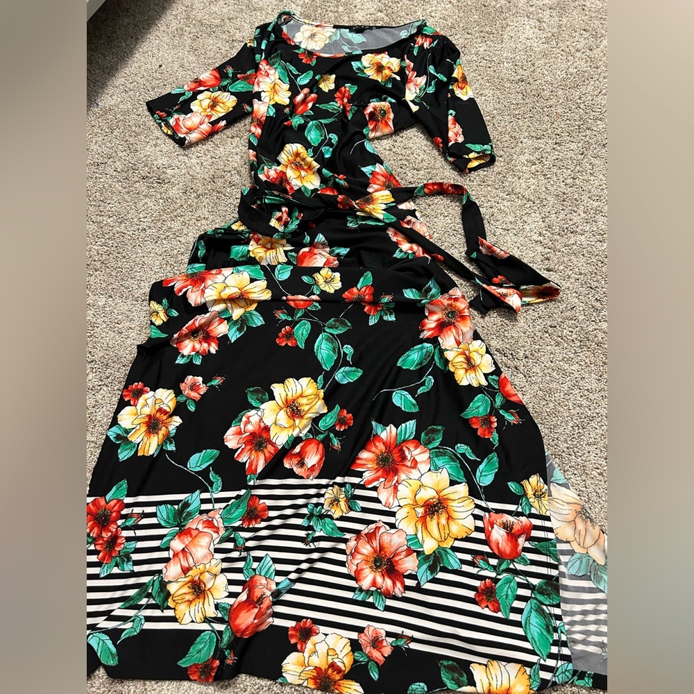 Floral Print Maxi Dress Women’s Size Large